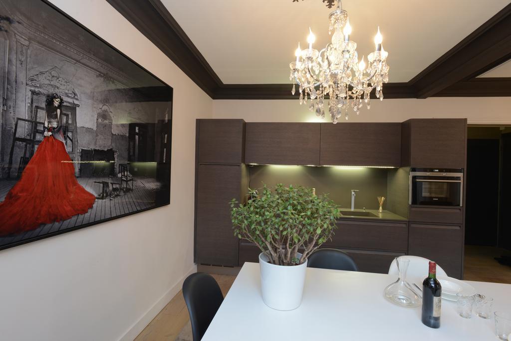 Appartement Paris Tour Eiffel Ruang foto